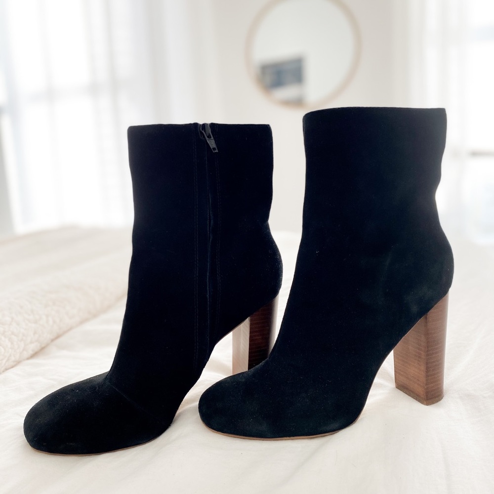 Winter Sole Society Veronica Bootie in Black Suede